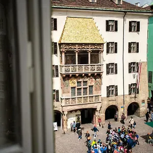 https://apartments-golden-roof.soldenhotels.net